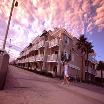 Exterior view - Beach House at Hermosa Beach