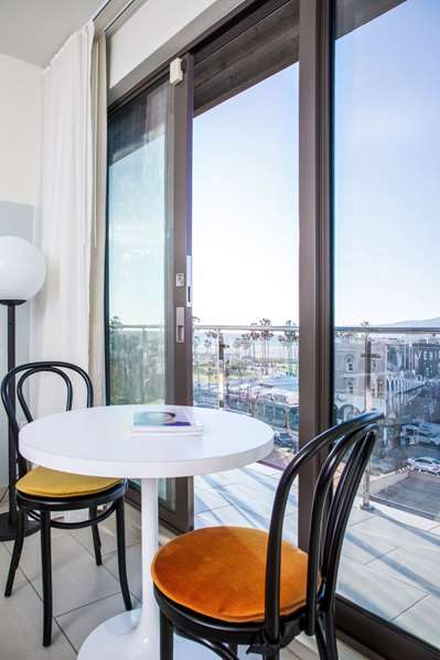  - Hotel Erwin Venice Beach