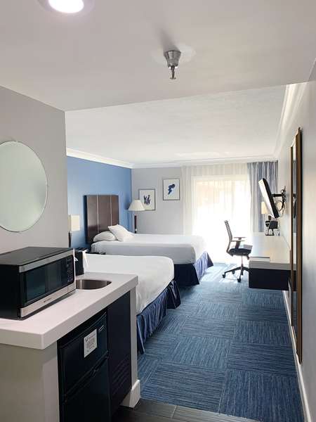  - Pacific Inn Seal Beach