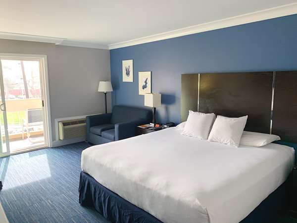  - Pacific Inn Seal Beach