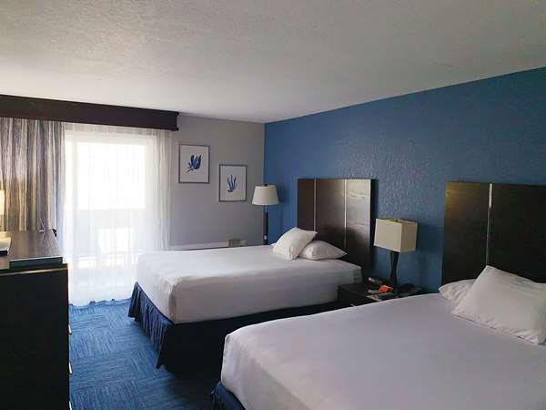  - Pacific Inn Seal Beach