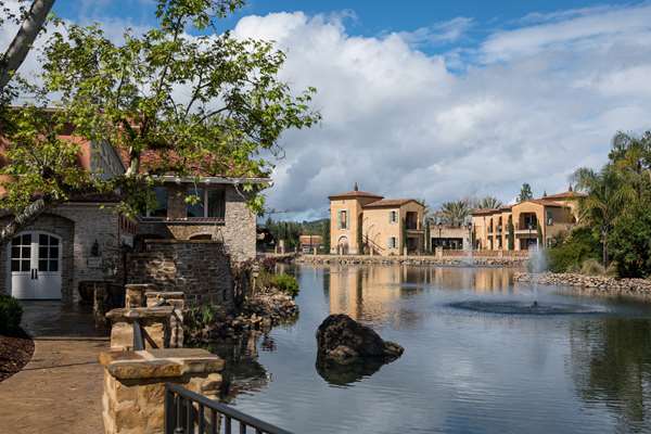 Exterior view - Westlake Village Inn