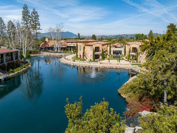 Exterior view - Westlake Village Inn