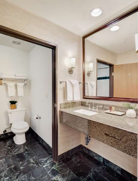  - Ayres Suites Diamond Bar - CA 60, Exit 24