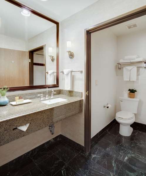  - Ayres Suites Diamond Bar - CA 60, Exit 24