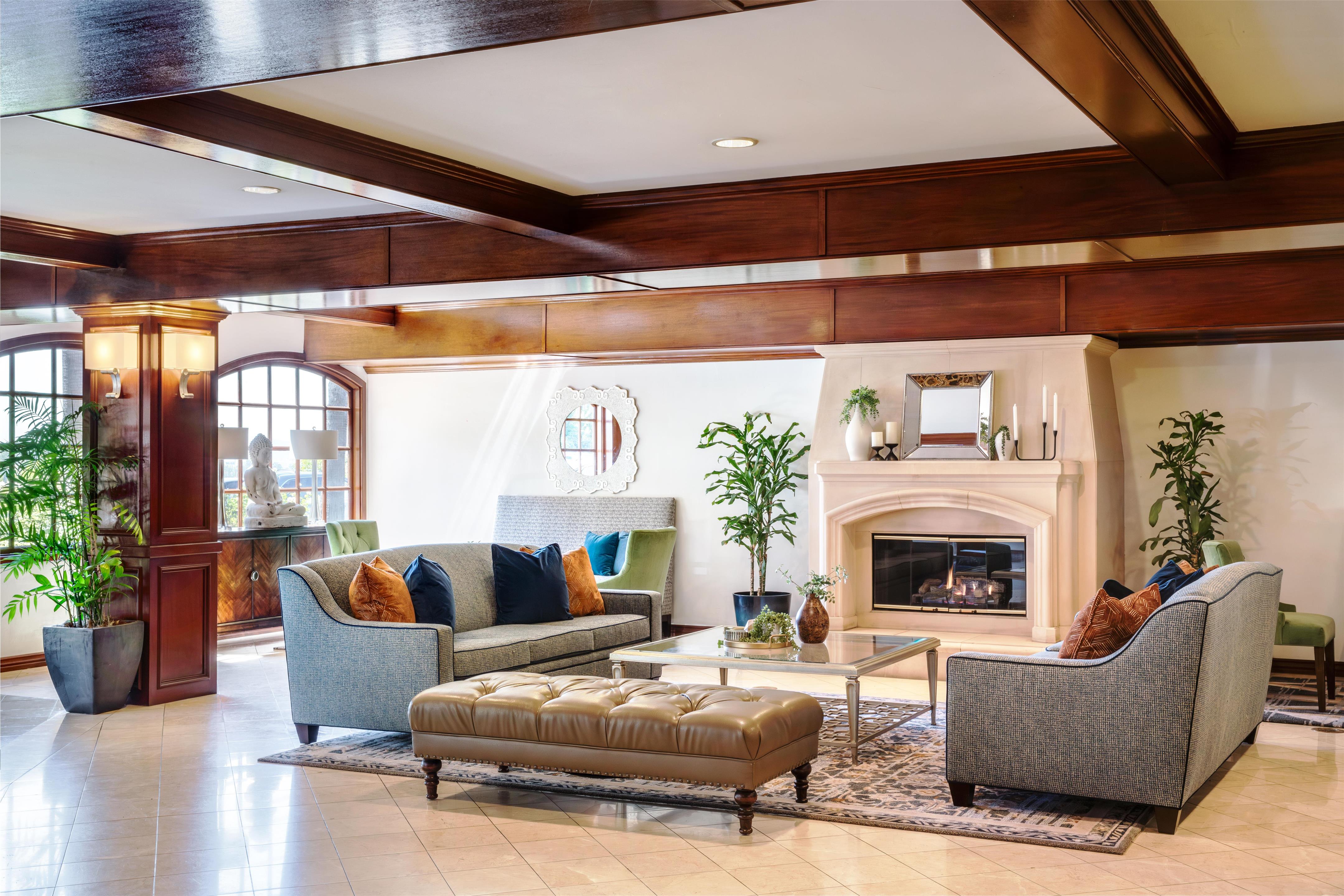 Lobby | Ayres Suites Diamond Bar