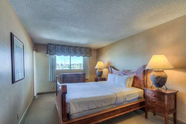  - Oceanside Marina Suites