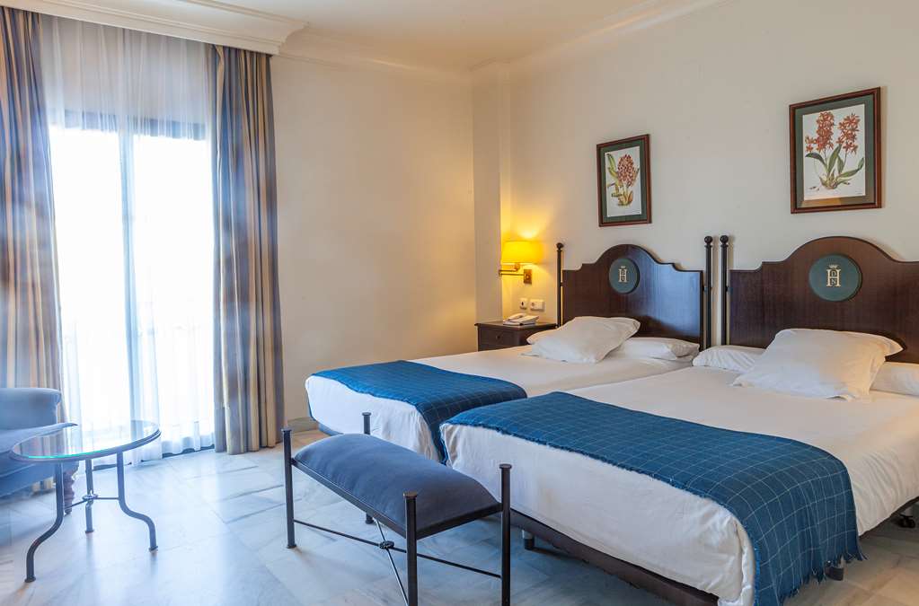 HOTEL DUQUE DE NAJERA-guestroom-Guest Room,Suite,On-Site.jpg