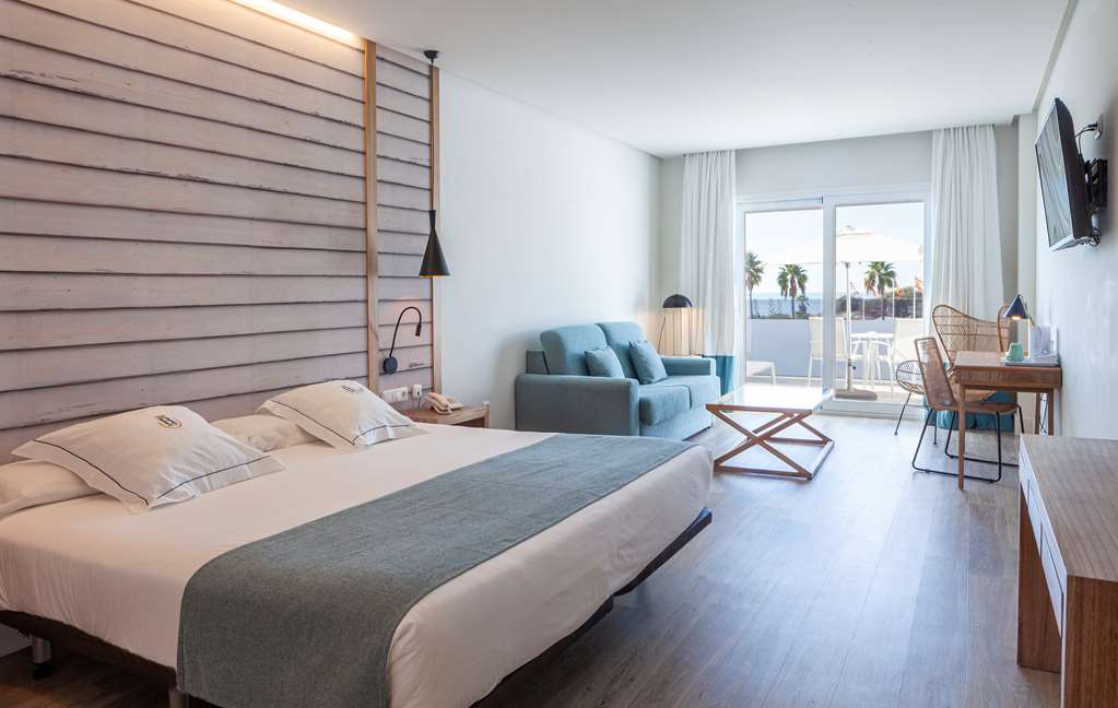 HOTEL PLAYA DE LA LUZ-guestroom-Guest Room,Suite,On-Site.jpg