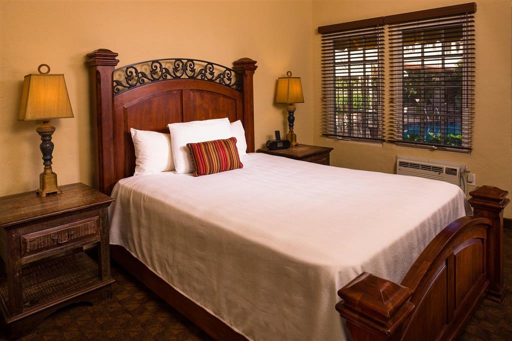 EL CORDOVA HOTEL-guestroom-Guest Room,Suite,Indoor/Interior.jpg