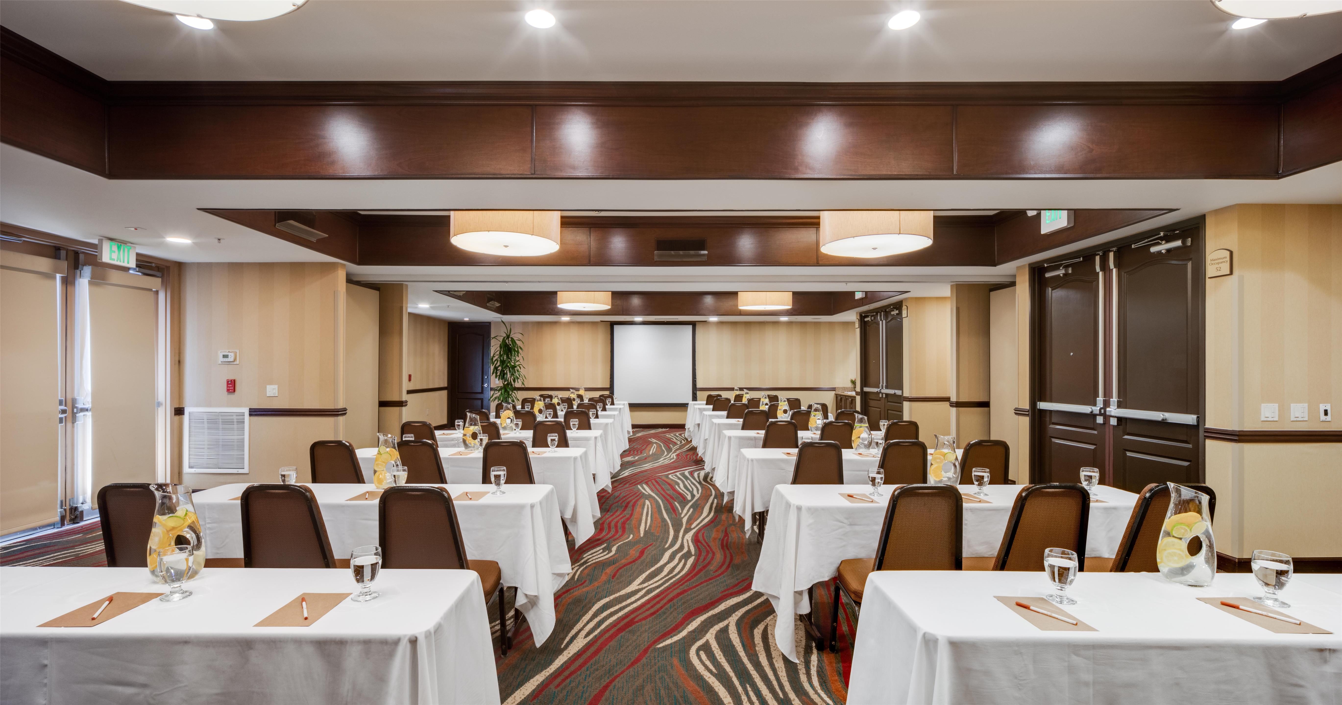 Meeting Room - Classroom | Ayres Hotel & Spa Moreno Valley