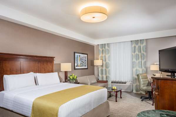  - Ayres Hotel Laguna Woods