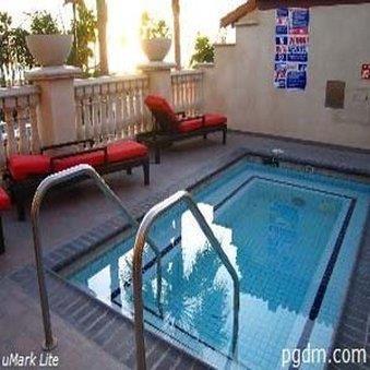 Exterior view - Balboa Inn Newport Beach