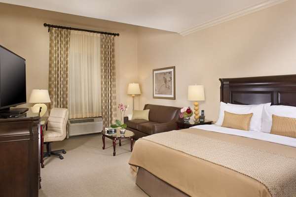  - Ayres Hotel Fountain Valley