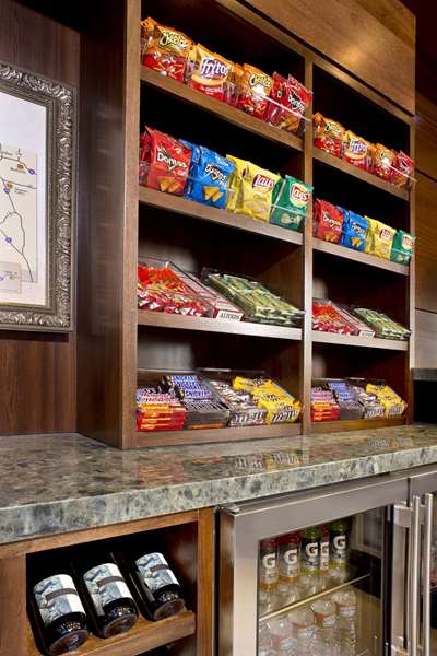  - Ayres Hotel Fountain Valley