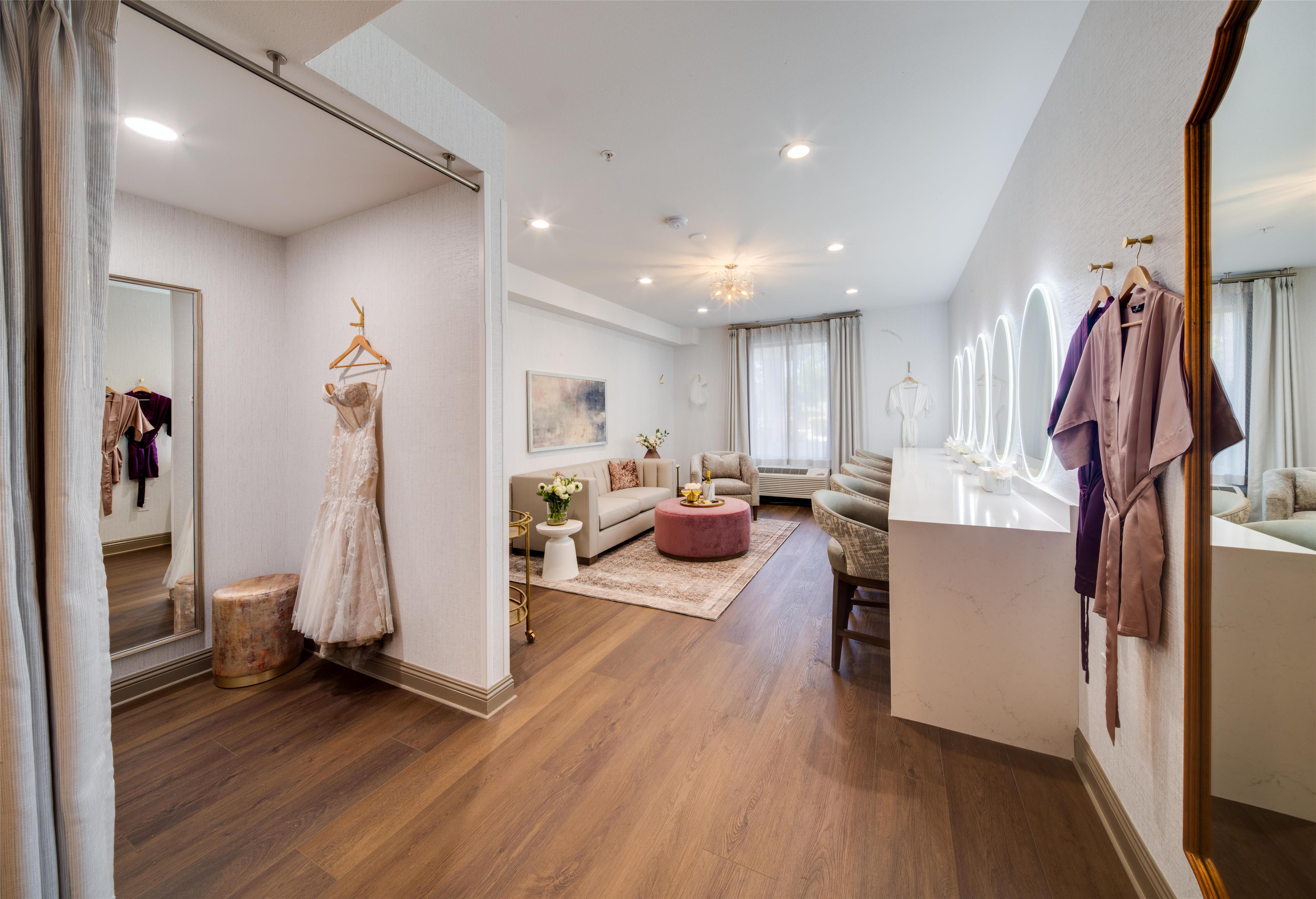 Bridal Lounge | Ayres Hotel Anaheim