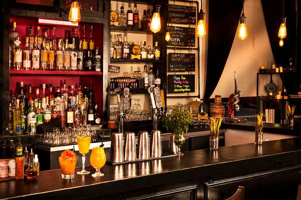 Bar - ALO Hotel by Ayres Orange - I-5, Exit 107