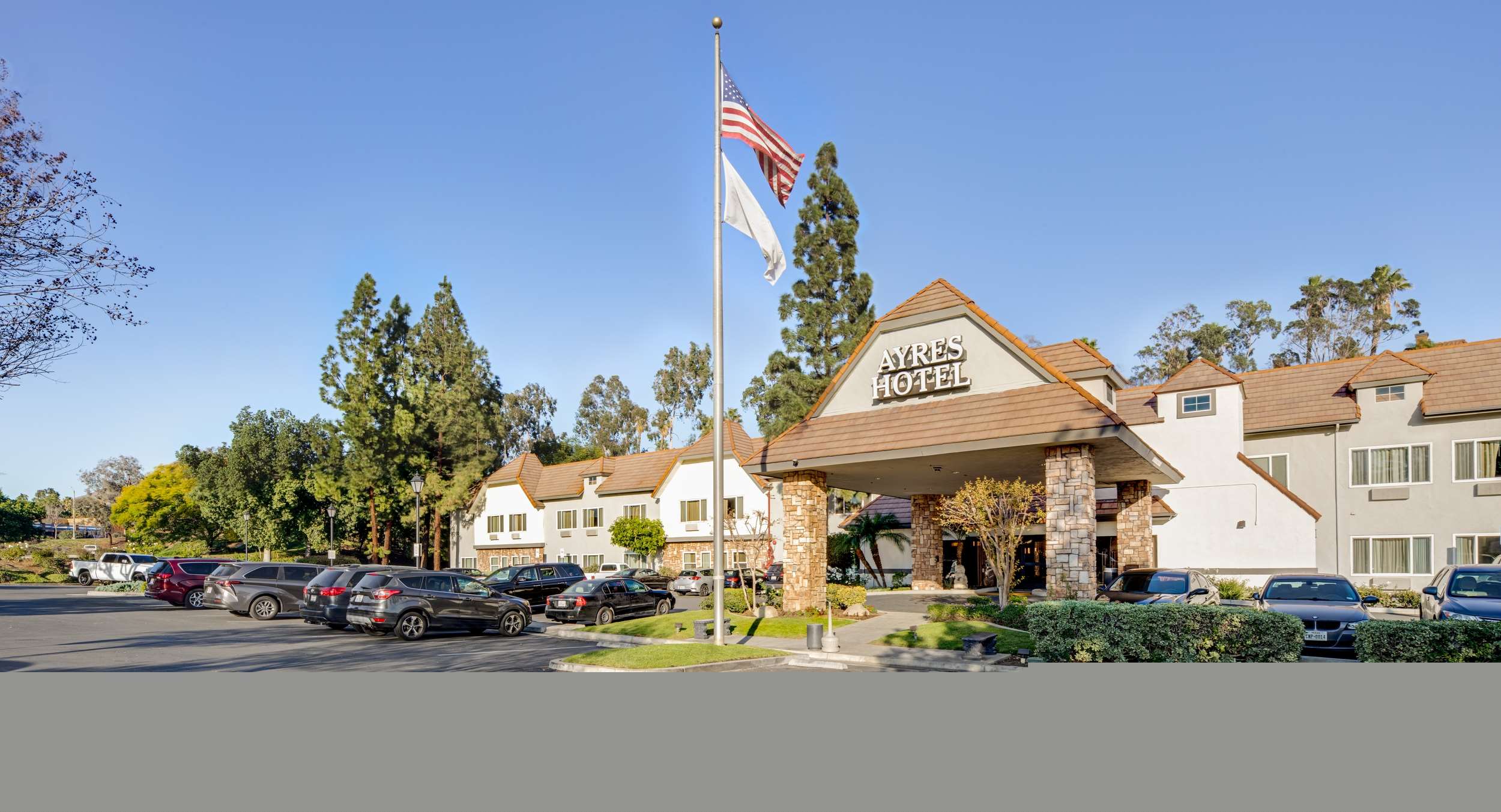 Exterior | Ayres Hotel Corona East