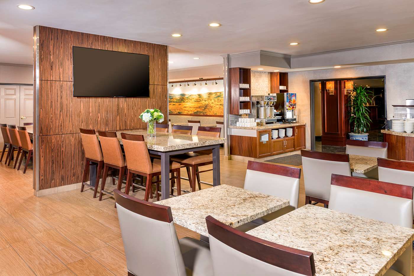 Breakfast Room | Ayres Suites Yorba Linda/Anaheim Hills