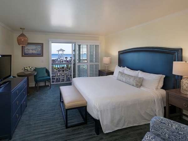 Pool - Avila Lighthouse Suites Avila Beach