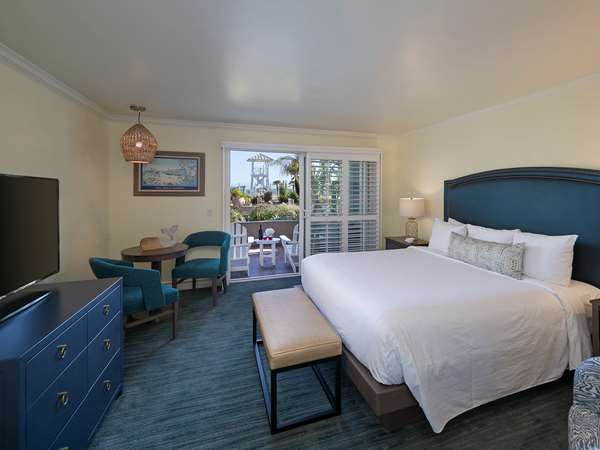 Pool - Avila Lighthouse Suites Avila Beach