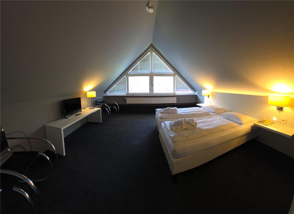 RELEXA WALDHOTEL SCHATTEN-guestroom-Guest Room,Suite,On-Site.jpg