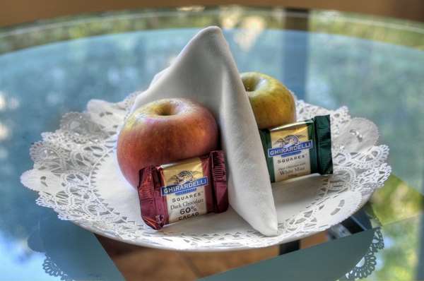  - Dinah's Garden Hotel Palo Alto