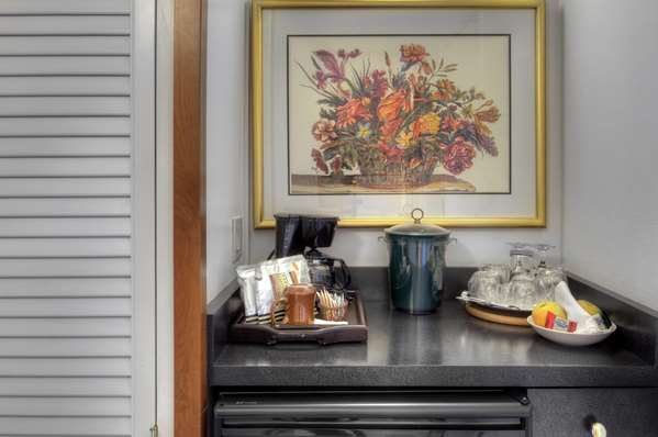  - Dinah's Garden Hotel Palo Alto