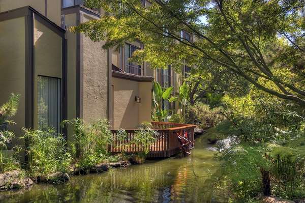 Exterior view - Dinah's Garden Hotel Palo Alto