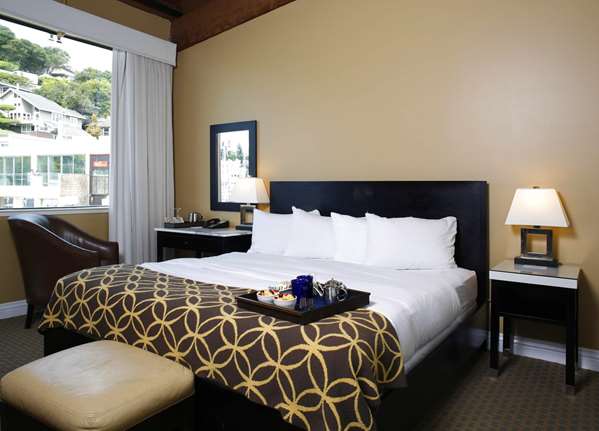  - Waters Edge Hotel Tiburon