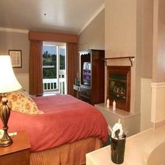  - Lake Natoma Inn Folsom