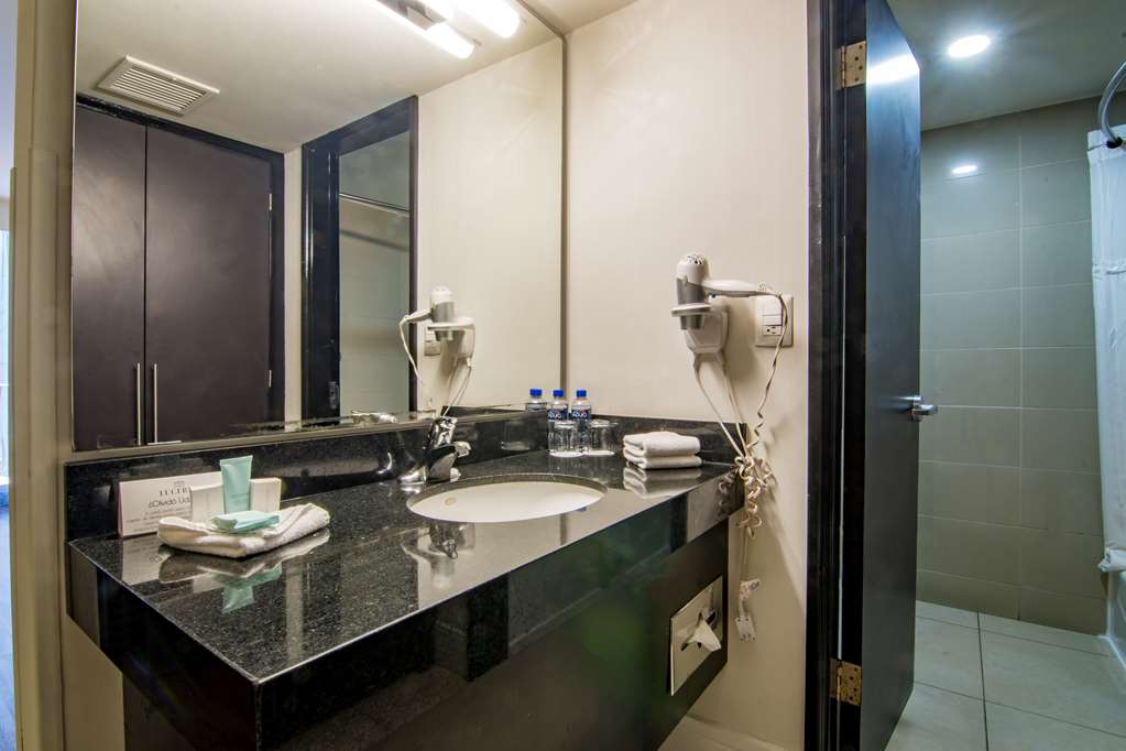 HOTEL LUCERNA TIJUANA-guestroom-Guest Room,Bathroom,On-Site.jpg