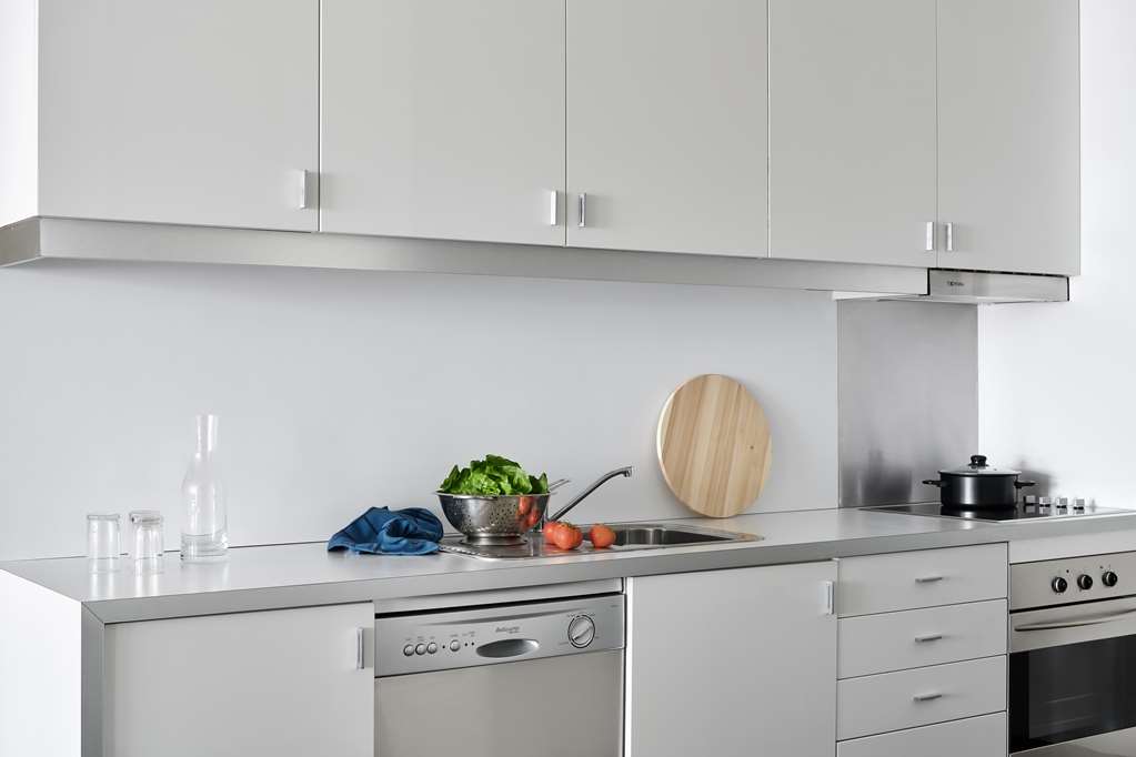 PUNTHILL WILLIAMSTOWN APARTMENT HOT-guestroom-Guest Room,Suite,On-Site.jpg