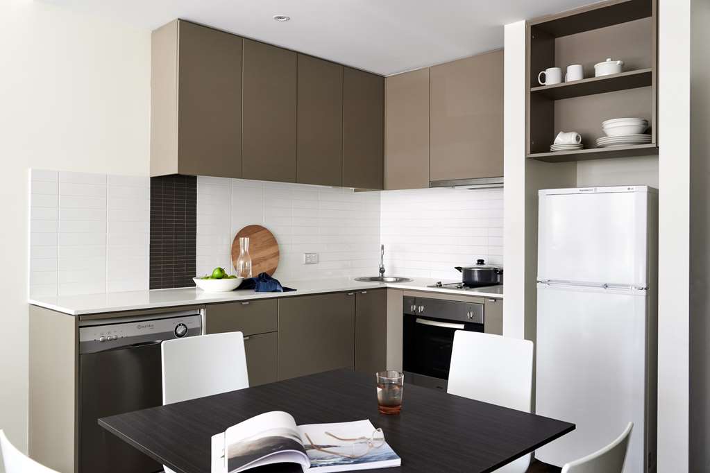 PUNTHILL KNOX-guestroom-Guest Room,Suite,On-Site.jpg