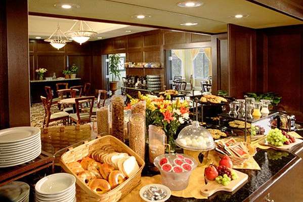 Restaurant - Plaza Inn & Suites Ashland Creek Ashland