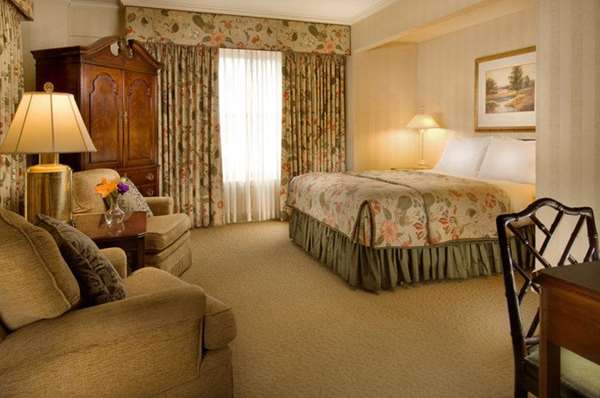  - Mayflower Park Hotel Seattle - I-5, Exits 165 & 165B