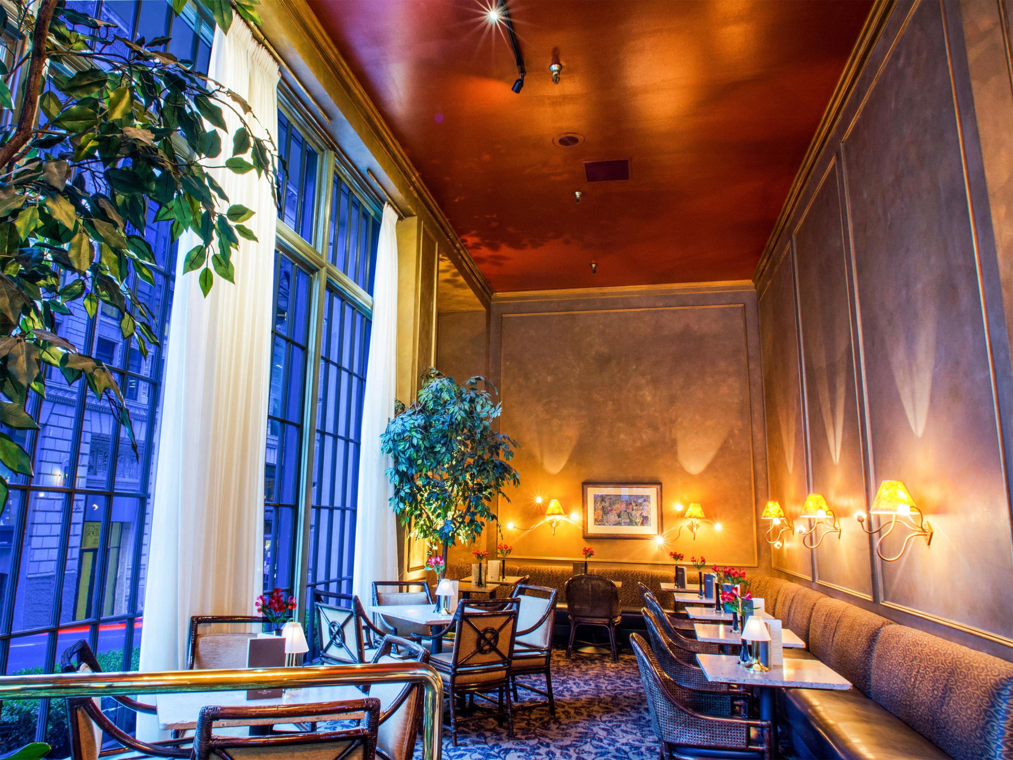 Oliver s Interior | Mayflower Park Hotel