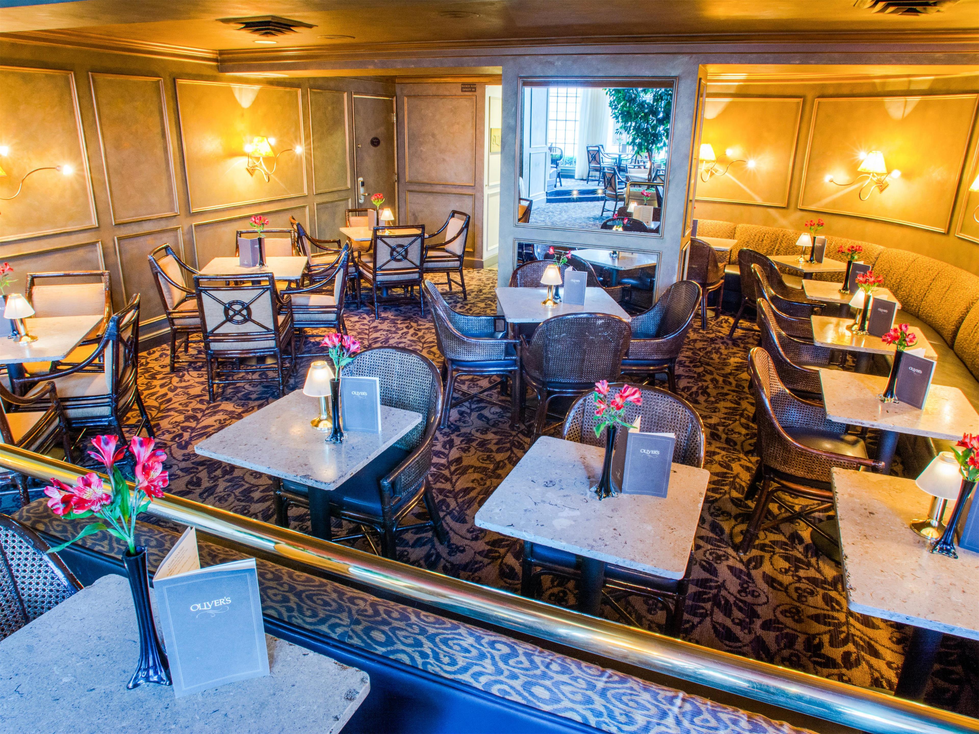 Oliver s Interior | Mayflower Park Hotel