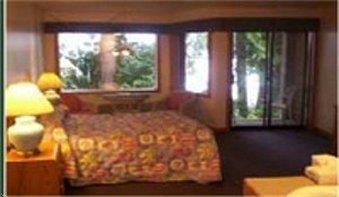 Exterior view - Lake Quinault Lodge