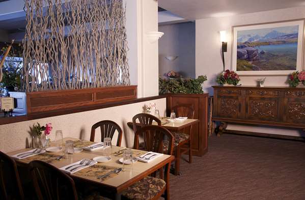 Restaurant - Bear Lodge Fairbanks