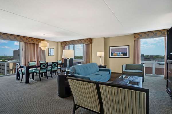 Suite - Heldrich Hotel New Brunswick