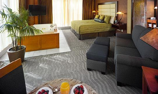 Suite - Seneca Niagara Resort & Casino Niagara Falls