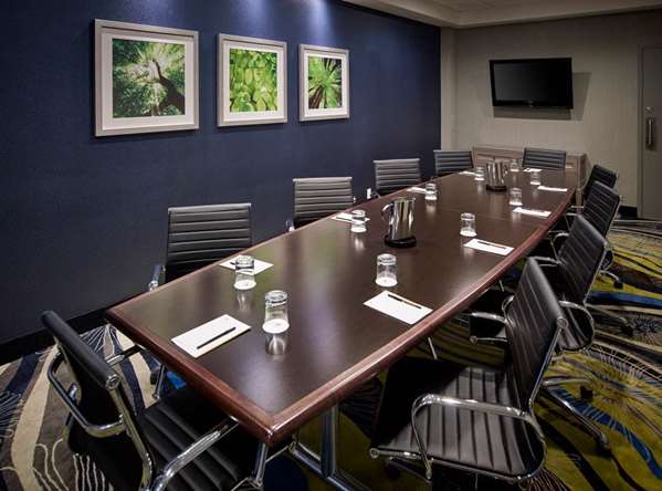  - Waterfront Hotel Downtown Burlington