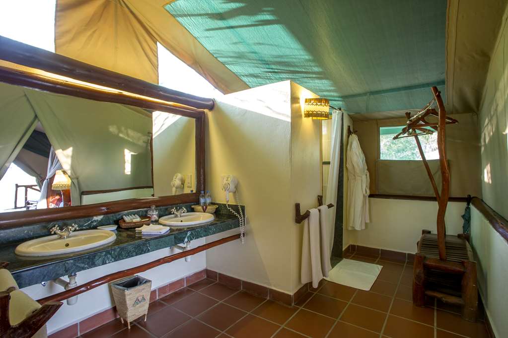 MBUZI MAWE SERENA CAMP-guestroom-Guest Room,Bathroom,On-Site.jpg