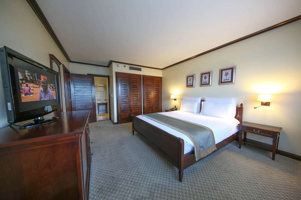 DAR ES SALAAM SERENA HOTEL-guestroom-Guest Room,Suite,On-Site.jpg