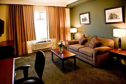  - Chateau Nova Hotel & Suites Yellowhead Edmonton