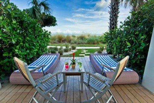  - Costa d'Este Beach Resort Vero Beach