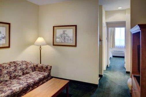  - Lakeview Inn & Suites Okotoks
