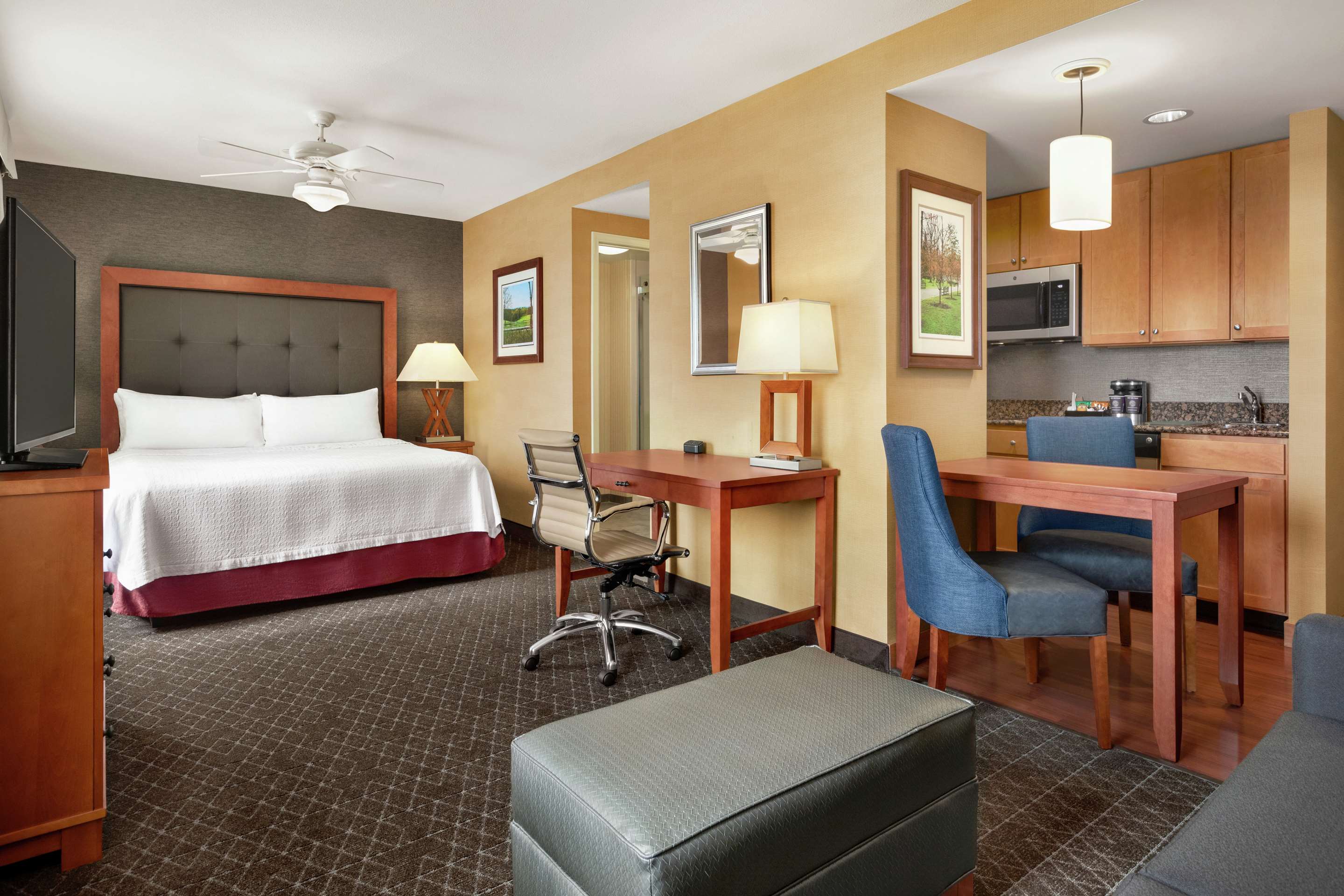 Guest room