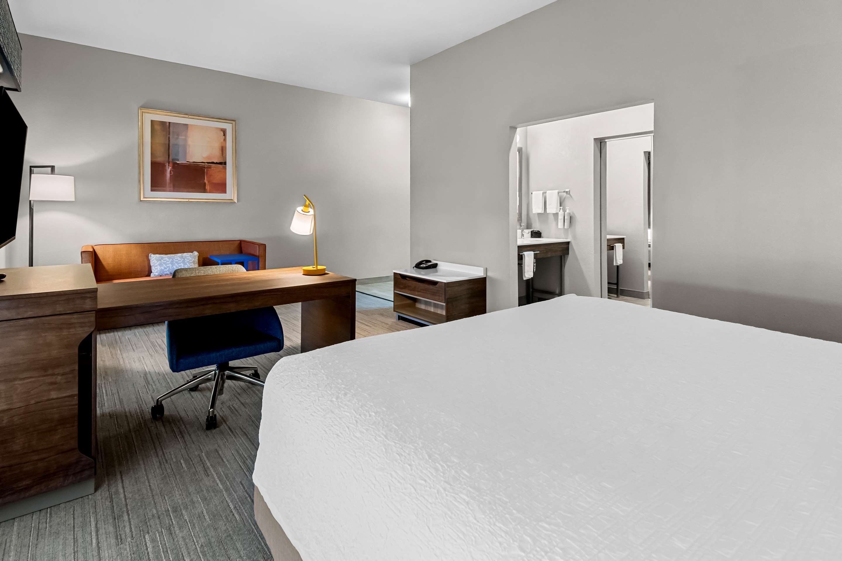 Guest room